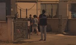 Dolaptaki eşyasının yerini değiştirdiği için kardeşini bıçakladı