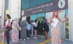 Yalova'da trafik kazası nedeniyle onlarca öğrenci AÖF sınavına geç kaldı
