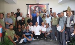 Başkan Kurt, Belediye Personeline Teşekkür Belgesi Takdim Etti