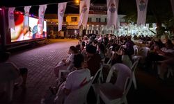 Sinema Keyfi Elmalık Köy Meydanında