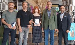 Kültür-Sanat Emekçilerine Teşekkür Plaketi