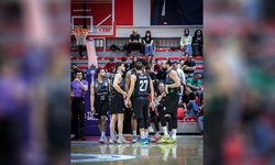 Dev Adamlar güle oynaya kazandı