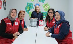 Gıda İsrafına Dikkat Çekmek İçin Kompost Ürettiler