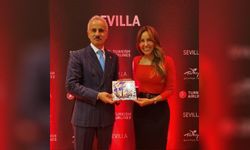 Suna Koçal, İspanya’da Çini Sanatını Tanıttı!