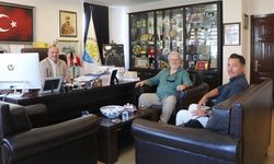 Başkan Kurt, Efsane Müzisyenle Bir Arada!