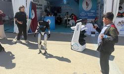 Ziyaretçilerin Gözdesi: Otonom Robotlar