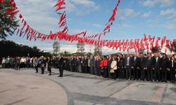 Atamızın Anıtına Çelenk Bıraktık