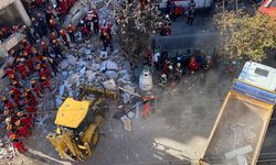 Çöken Binadaki Eczacı: "Belki Enkaz Altında Biz De Kalmış Olacaktık"