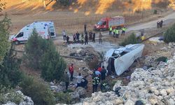 İşçi servisi şarampole devrildi: 4 ölü, 14 yaralı