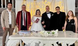 Başkan Mehmet Gürel, Nikâh Törenlerinde Genç Çiftlerin Mutluluğuna Ortak Oldu
