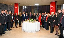 Yalova’da Cumhuriyet’in 102. Yılı Onuruna Bayramlaşma Programı Düzenlendi