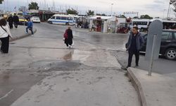 Vatandaşlar Su Sızıntısına Çözüm Bekliyor