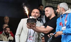 Başkan Oruç’a En Güzel Hediye Oyuncularından