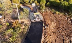 Köy Yollarında Sıcak Asfalt Çalışmaları Devam Ediyor