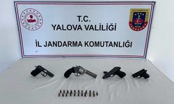 Ruhsatsız Silahlarla Yakalandı