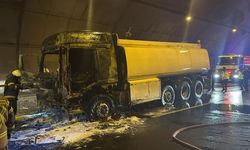 Otoyolda Su Tankeri Alev Aldı: Ölen ya da Yaralanan Yok