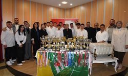 Altınovalı Pehlivanlar Ödüllendirildi