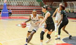 Kızlar Evinde Şen Şakrak