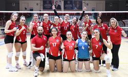 Çiftlikköy’ün Sultanları Hekimoğlu’na Set Vermedi (3-0)