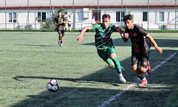 Tek Golle Boyun Eğdik