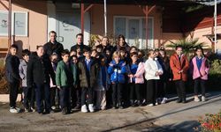 Çiftlikköy Öğrenciler Çiçek Üretimini Yerinde Öğrendi