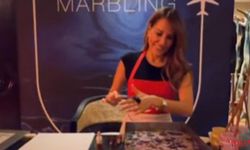 Yalovalı Sanatçı Suna Koçal, THY Lansmanında Ebru Sanatını Tanıttı