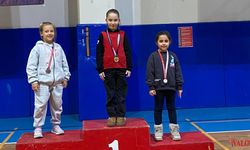 Umay Deniz Tangürek İstanbul’dan Namağlup Şampiyon Olarak Döndü