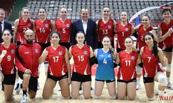 Çiftlikköy’ün Sultanları Bursa BŞB’ye Set Vermedi(3-0)