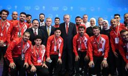 Olimpiyat Şampiyonu Yıldızlarımız Erdoğan’ın Huzuruna Çıktı