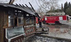 Bir Anda Alev Aldı: Hersek Mahallesi’nde Baraka Yandı