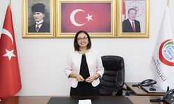 Türkiye'nin 4 Kadın Valisinden 3'ü Görev Yerinde Kaldı