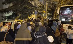 Umre Yolcuları Dualarla Uğurlandı