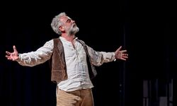 Usta Oyuncu Yurdaer Okur Yalova Sahnesinde