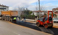 Yalova Belediyesi Ekipleri Sahada Çalışmalarını Sürdürüyor
