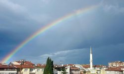 Yalova’da Yağmur Sonrası Gökyüzü Büyüledi