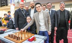 Erkan Şat, 35. Beyaz Fil Uluslararası Satranç Turnuvasının Açılışına Katıldı