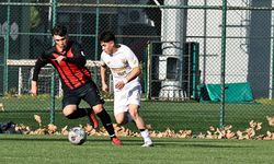 Evimizde İstediğimiz Gibi Oynamadık