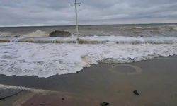 Şiddetli Fırtına Esenköy Sahillerini Vurdu