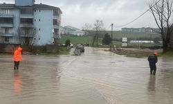 Yalova Belediyesi’nden Yağış Mesaisi