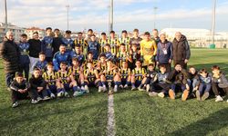 U16 Liginin Şampiyonu Acarspor Kupasına Kavuştu