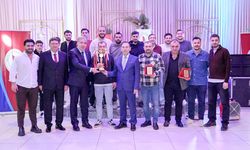 Yalova Üniversitesi Şampiyonluğunu Coşkuyla Kutladı