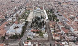 Tarihçi İlber Ortaylı’nın Defnedileceği Tarihi Hazirede Hazırlıklar Sürüyor