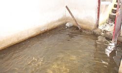 Yalova’daki Sefer Apartmanı’nı Su Bastı: Vatandaşlar İsyan Etti