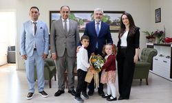 Altınovalı Öğrencilerden “1000 Parmak İzli Türkiye Haritası”