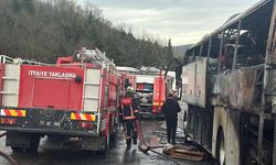 Yalova'da Seyir Halindeki Yolcu Otobüsü Alevlere Teslim Oldu