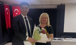 Sinem Tozun Sokak Hayvanları İçin Güldürdü