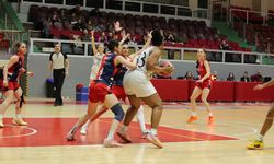 Bizim Kızlar, Emlak Konut’un Konuğu