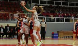 Bizim Kızlar Yine Mağlup