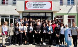 Yalova Emniyeti’nden Öğrencilere “Gençlik ve Güvenli Gelecek” Eğitimi