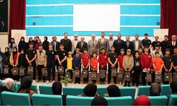 İmam Hatip Okulları Mesleki Yarışmalarında Başarılı Öğrenciler Ödüllendirildi